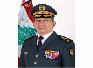 قائد الجيش زار داريا صباحا معزيا عائلة الشهيد النقيب محمد اسماعيل 