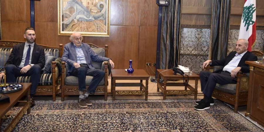  بري بحث مع جنبلاط ورئيس التقدمي الأوضاع في لبنان والمنطقة