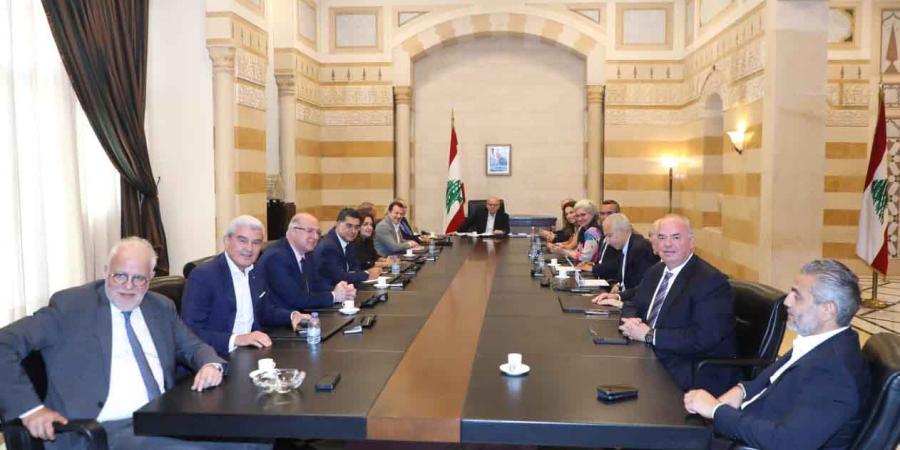  رئيس الحكومة ترأس اجتماعا وزاريا تشاوريا في السرايا
