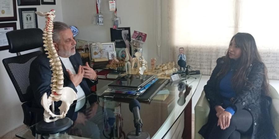 أخصائي علاج مشاكل العامود الفقري الدكتور وليد ابو دهن والشرح المفصل للديسك .....
